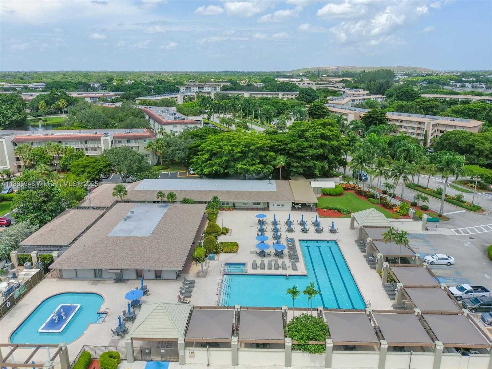 Small Image of 2405 ANTIGUA CIR #M4, Coconut Creek Number 46