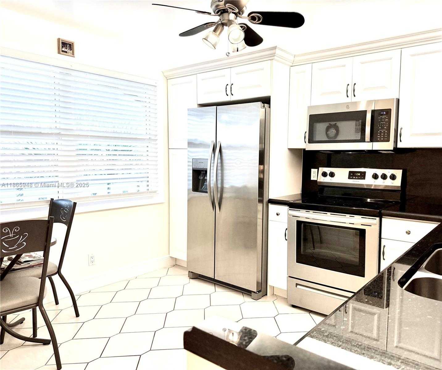 Small Image of 2405 ANTIGUA CIR #M4, Coconut Creek Number 7