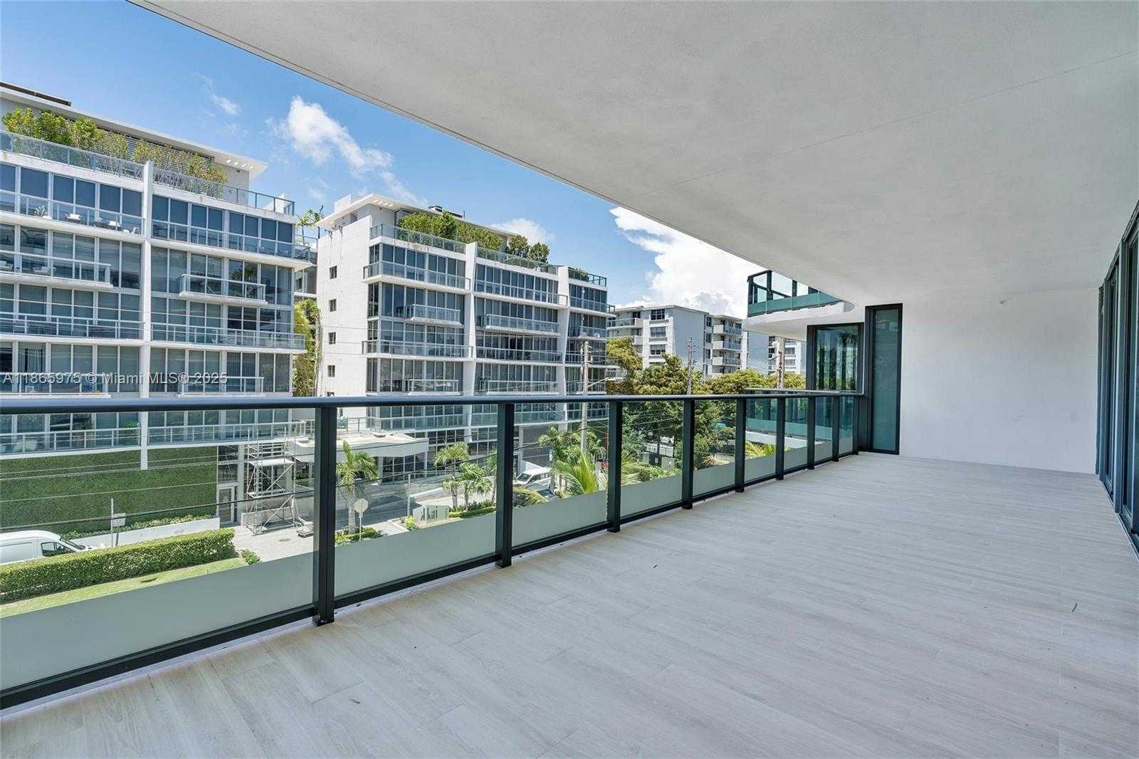 Small Image of 9901 WEST BAY HARBOR DR #402, Bay Harbor Islands Number 37