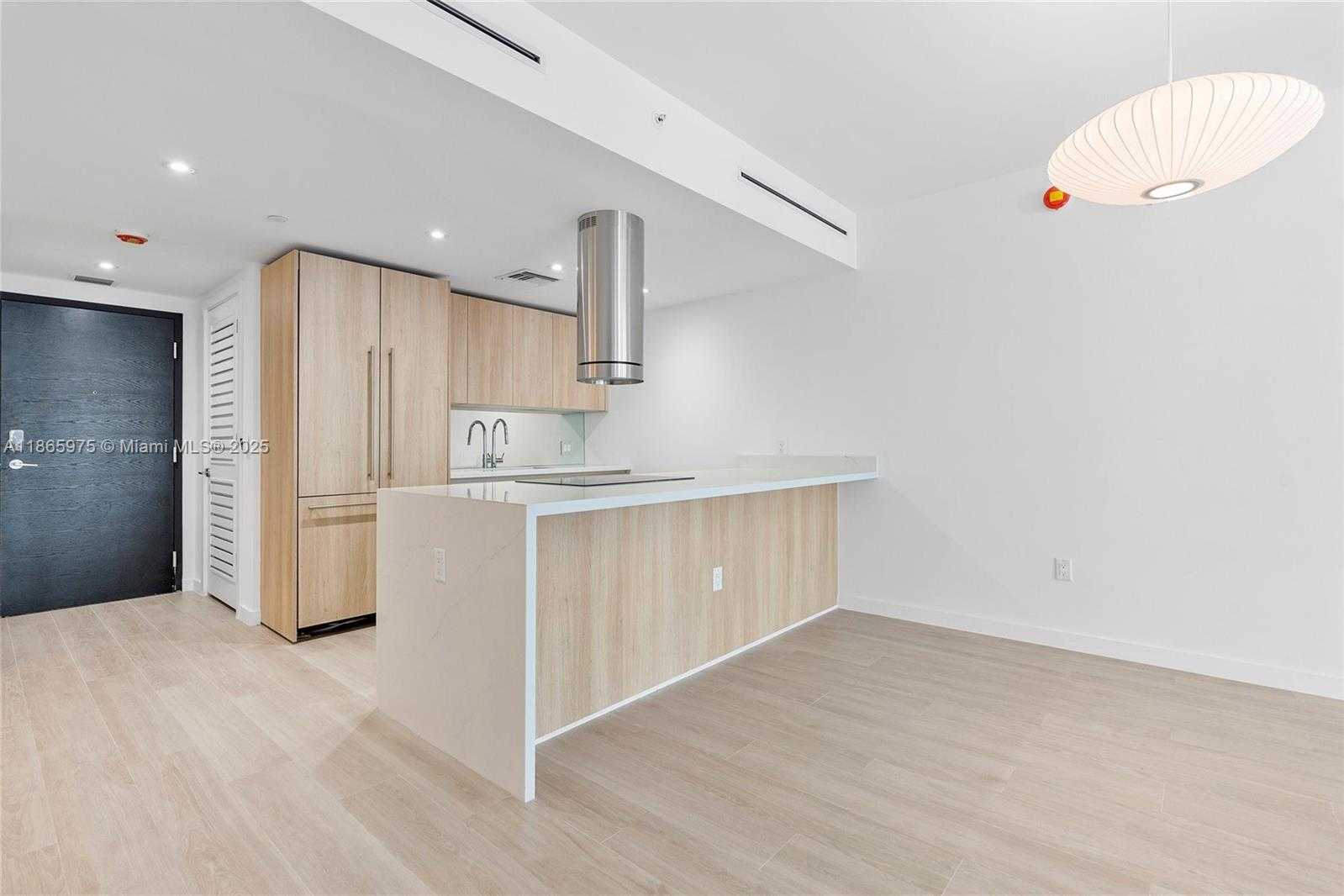 Small Image of 9901 WEST BAY HARBOR DR #402, Bay Harbor Islands Number 5