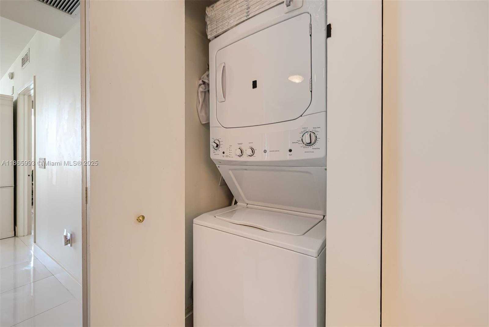 Small Image of 460 NORTH EAST 28TH ST #704, Miami Number 37