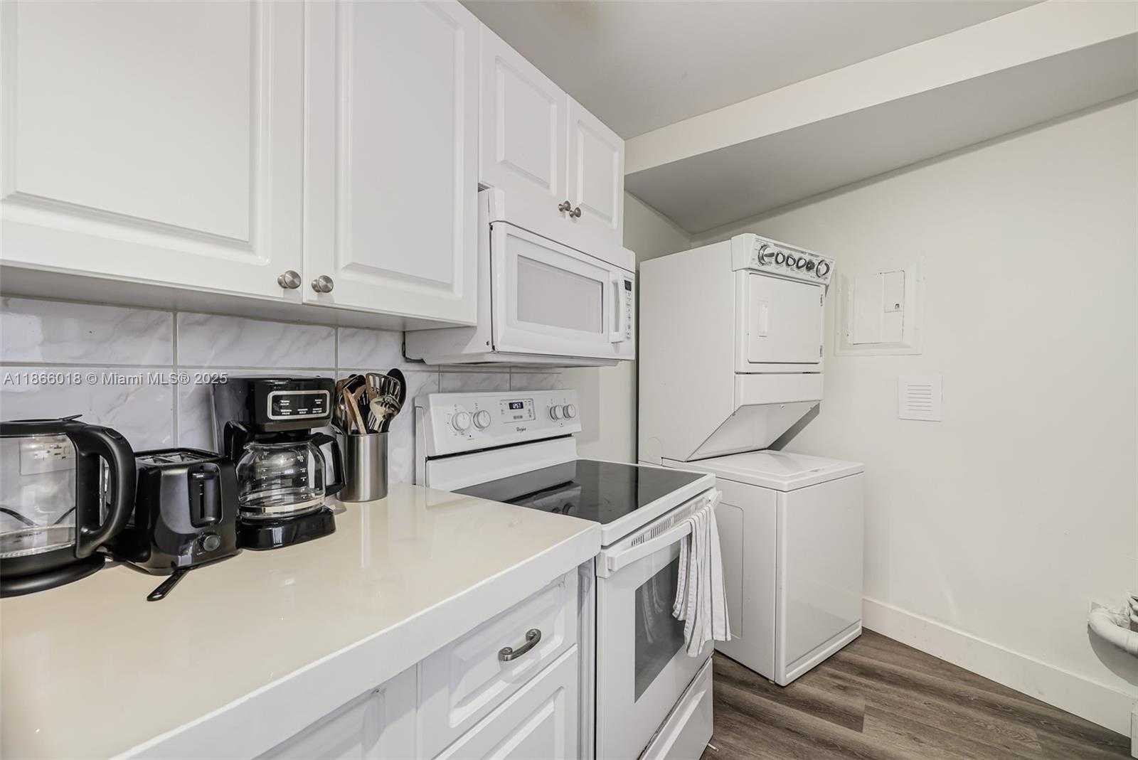 Small Image of 1881 WASHINGTON AVE #4B, Miami Beach Number 10