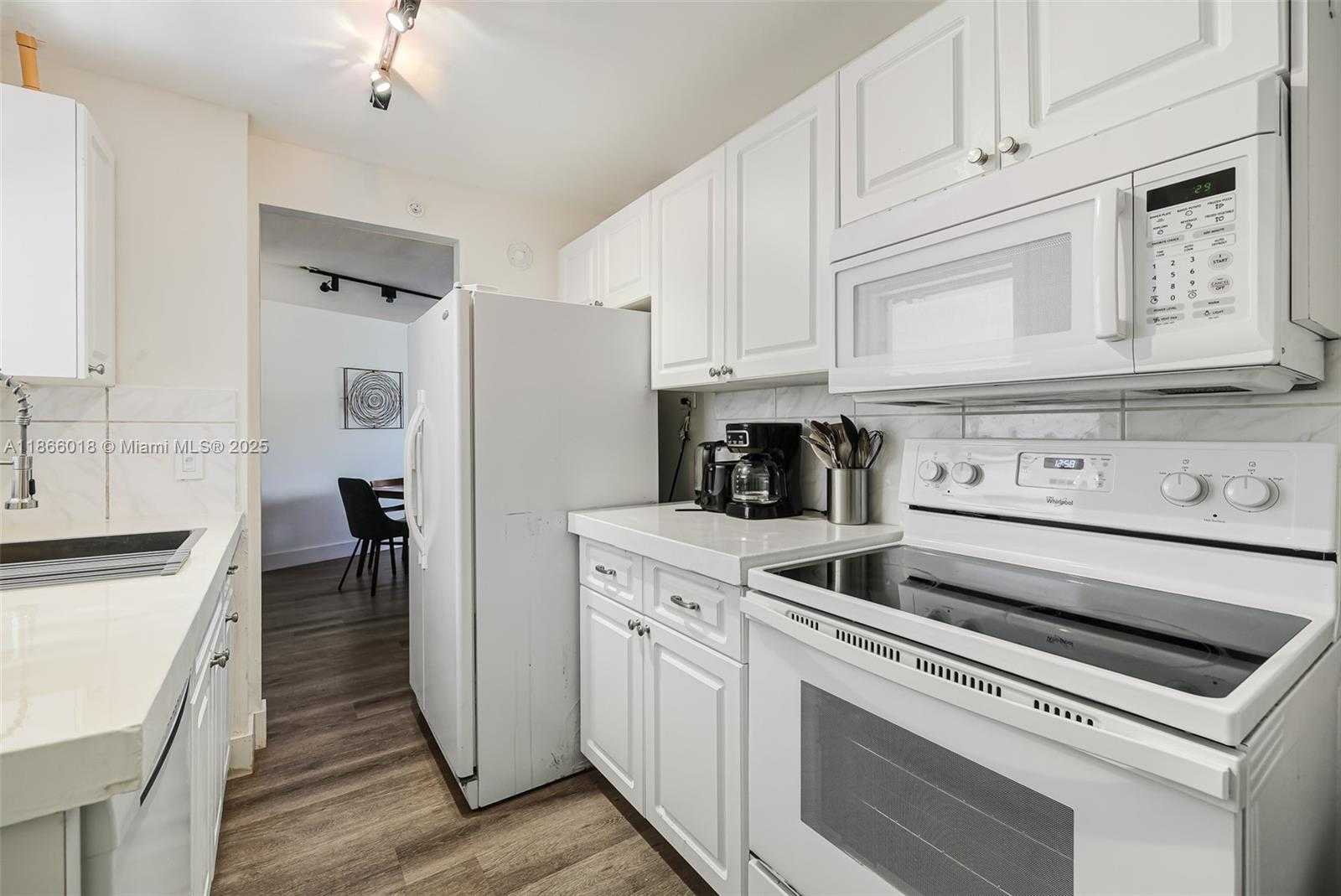 Small Image of 1881 WASHINGTON AVE #4B, Miami Beach Number 11