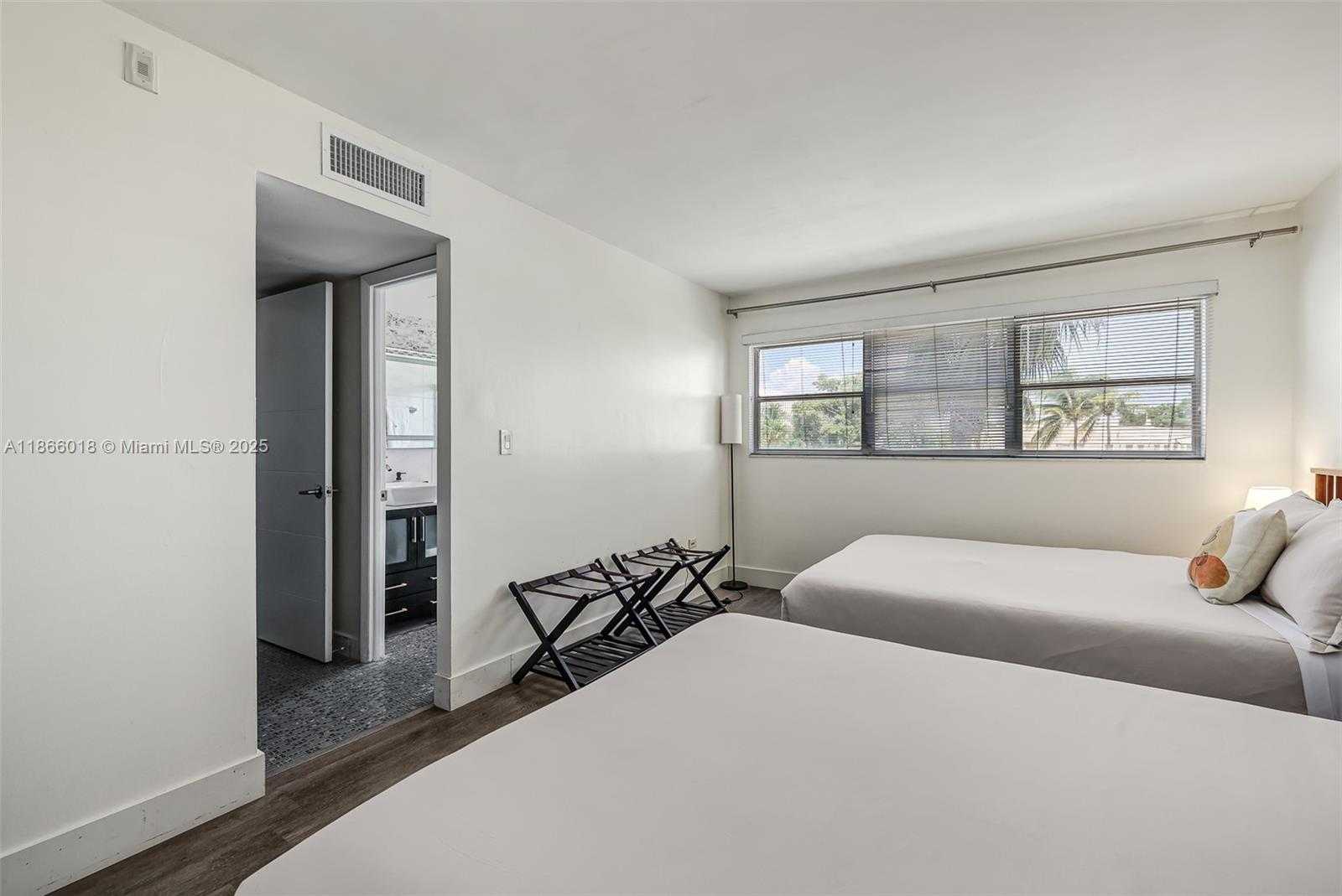 Small Image of 1881 WASHINGTON AVE #4B, Miami Beach Number 19