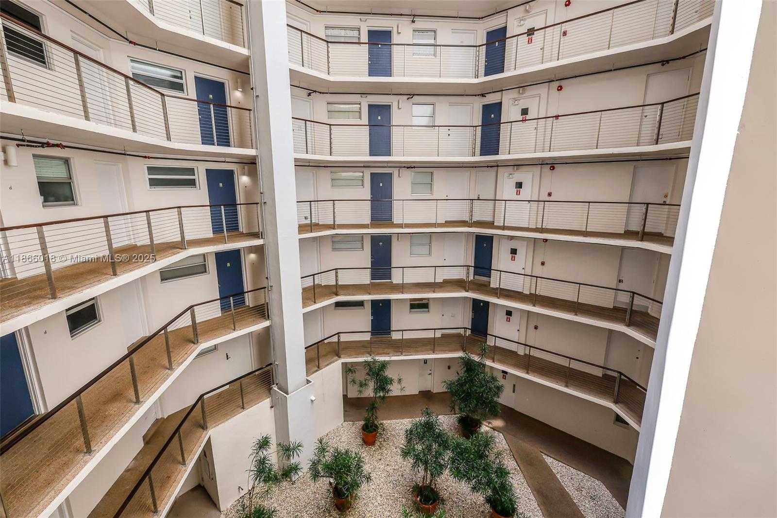 Small Image of 1881 WASHINGTON AVE #4B, Miami Beach Number 22