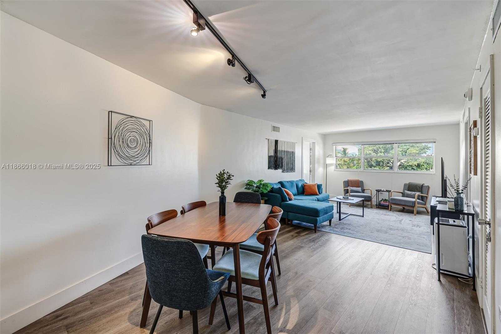 Small Image of 1881 WASHINGTON AVE #4B, Miami Beach Number 6