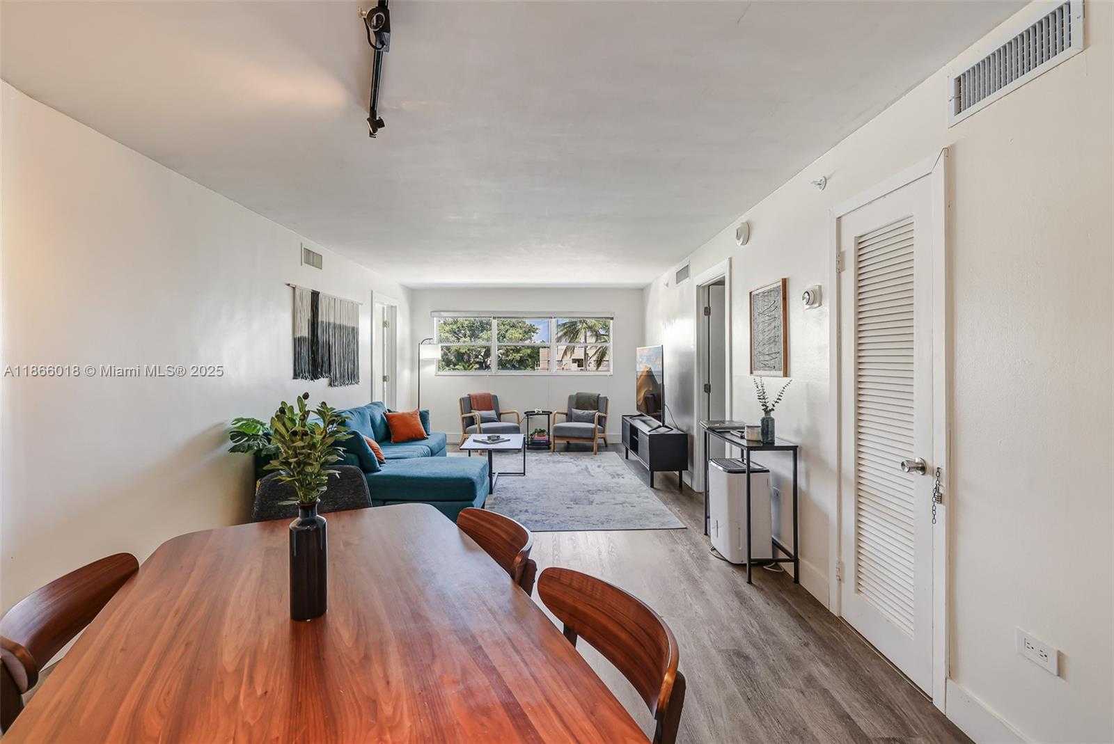 Small Image of 1881 WASHINGTON AVE #4B, Miami Beach Number 8