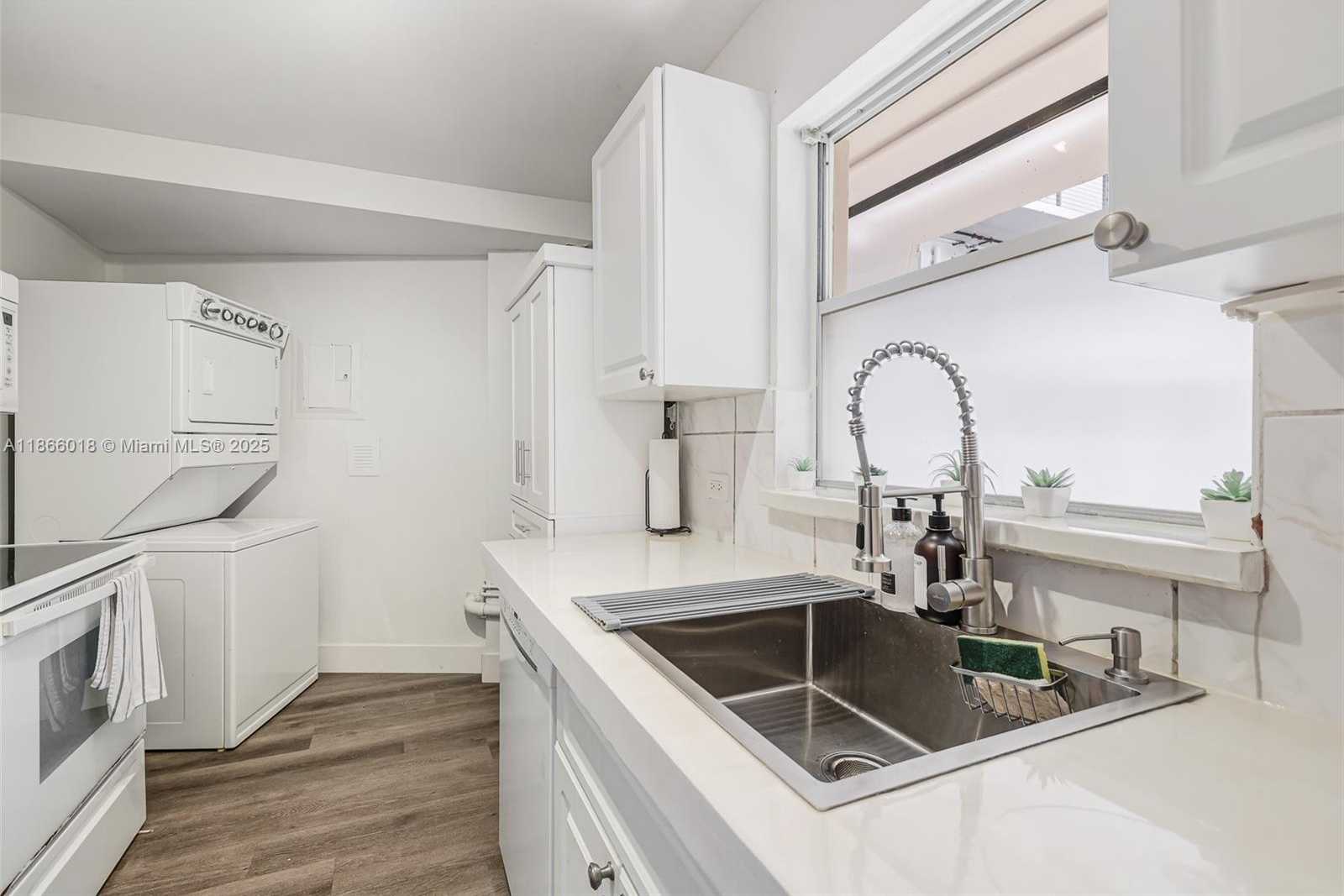 Small Image of 1881 WASHINGTON AVE #4B, Miami Beach Number 9