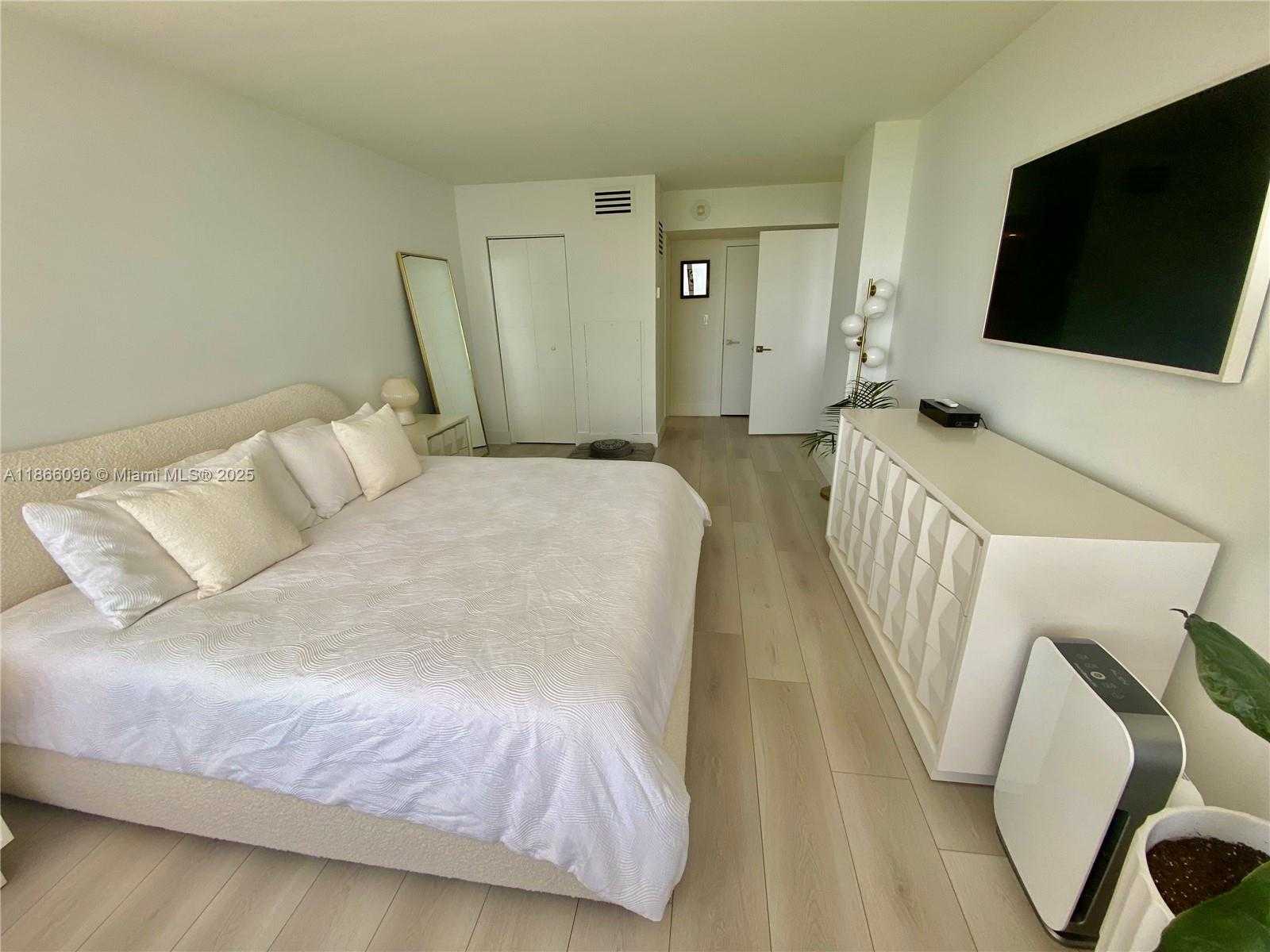Small Image of 780 NORTH EAST 69TH ST #1407, Miami Number 13