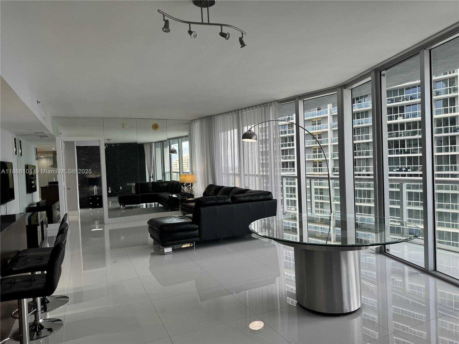 Small Image of 495 BRICKELL AVE #3504, Miami Number 10