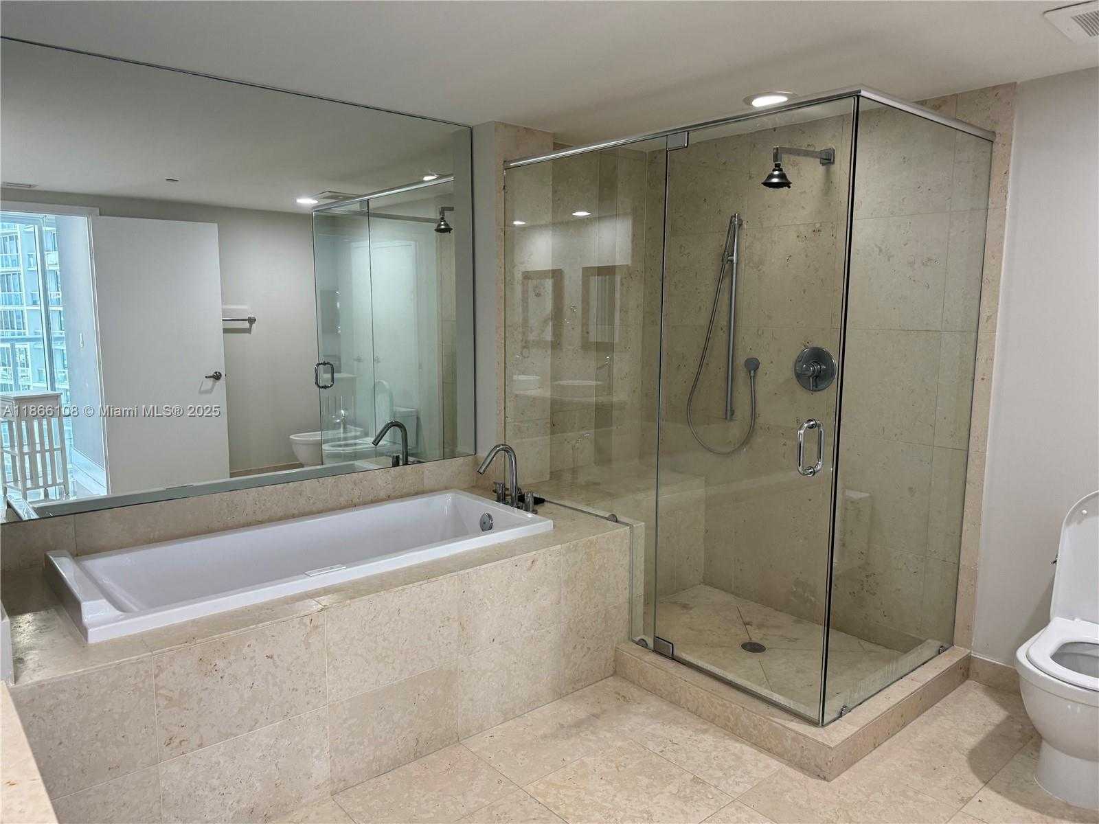 Small Image of 495 BRICKELL AVE #3504, Miami Number 12