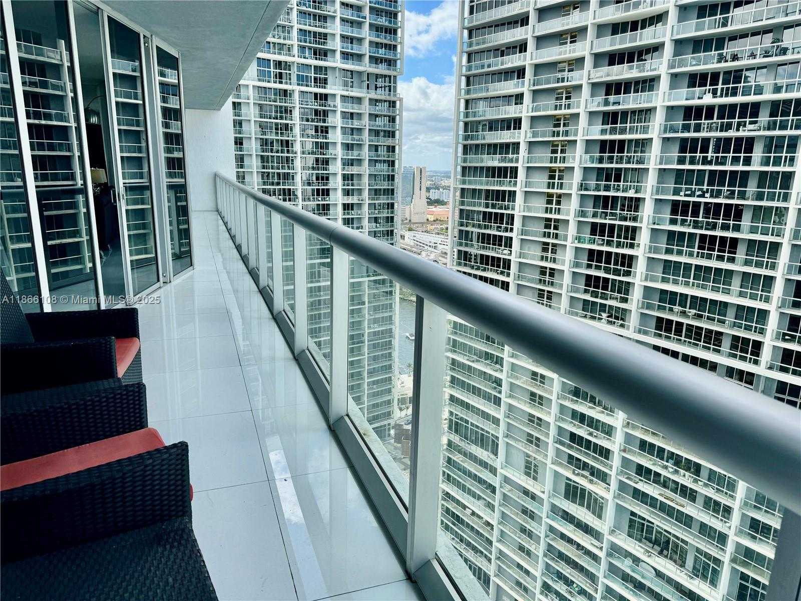 Small Image of 495 BRICKELL AVE #3504, Miami Number 5