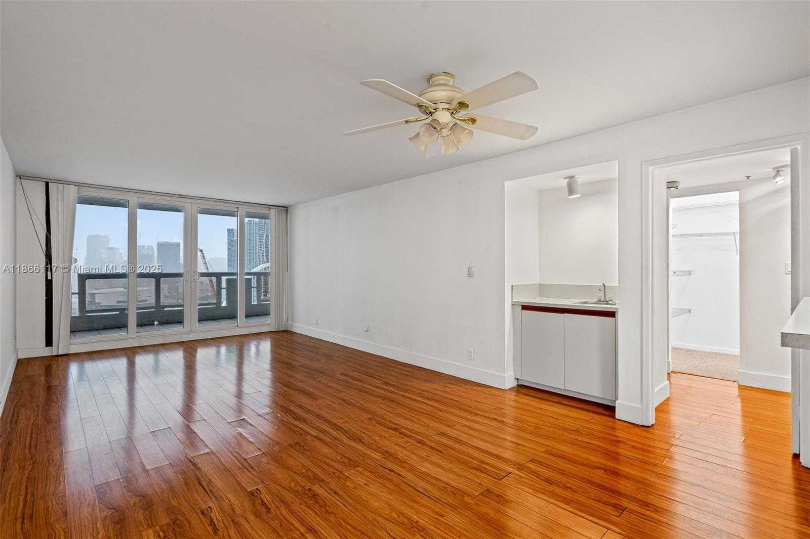 Small Image of 1717 NORTH BAYSHORE DR #A-3752, Miami Number 12
