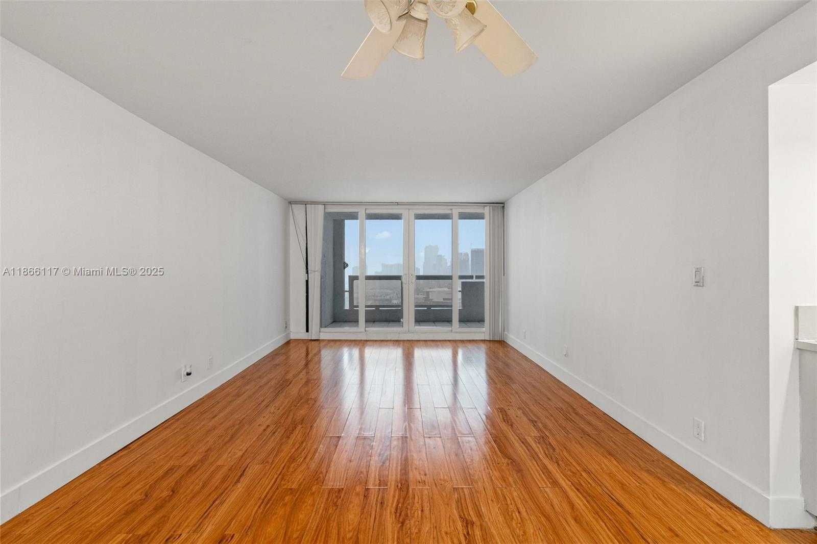 Small Image of 1717 NORTH BAYSHORE DR #A-3752, Miami Number 13