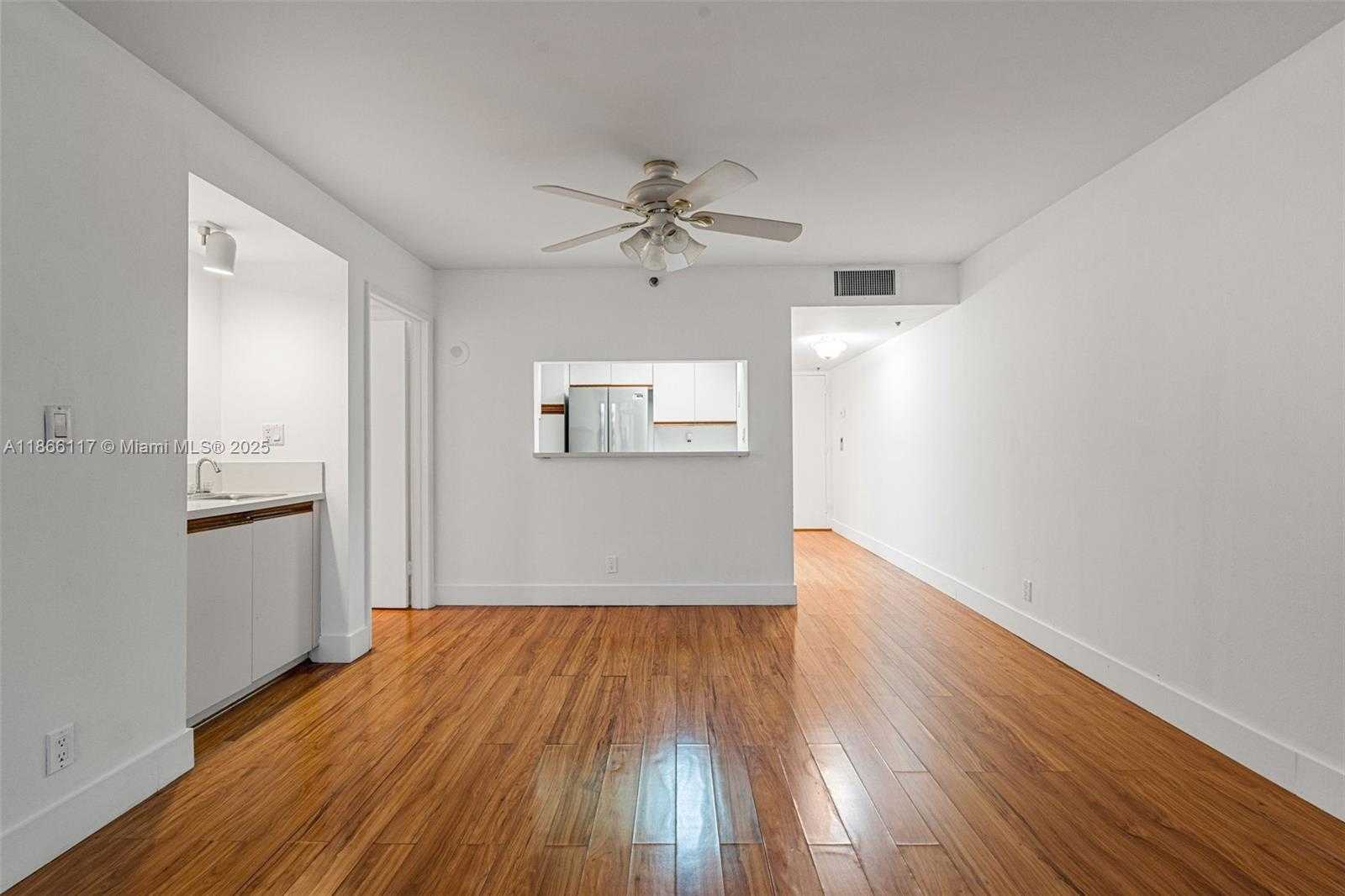 Small Image of 1717 NORTH BAYSHORE DR #A-3752, Miami Number 16