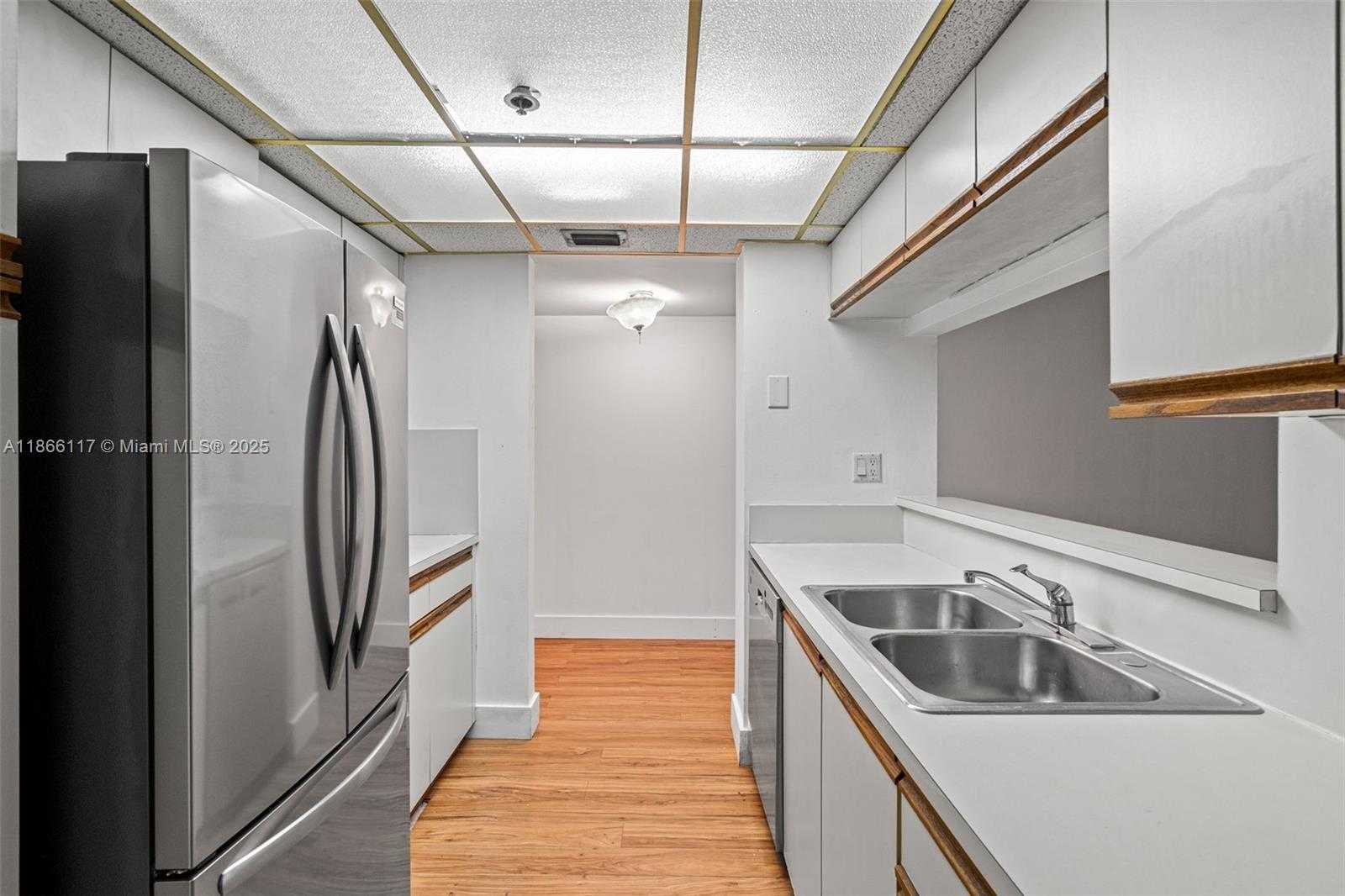 Small Image of 1717 NORTH BAYSHORE DR #A-3752, Miami Number 20