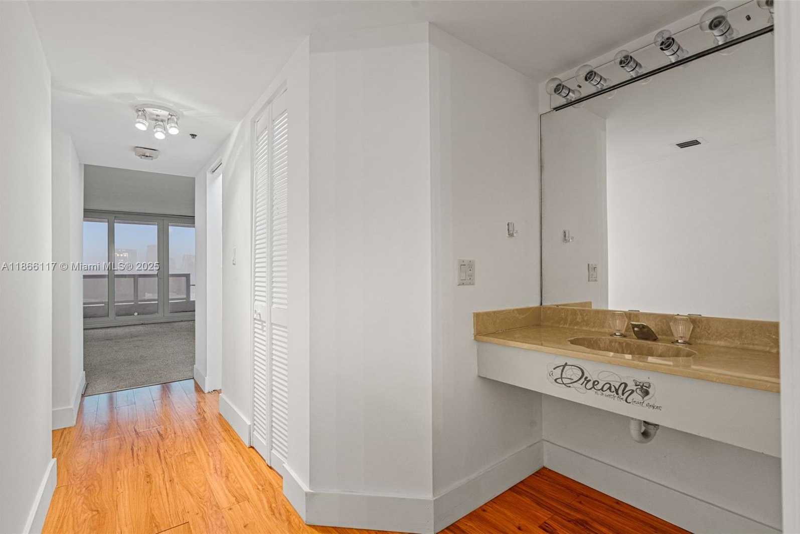 Small Image of 1717 NORTH BAYSHORE DR #A-3752, Miami Number 26