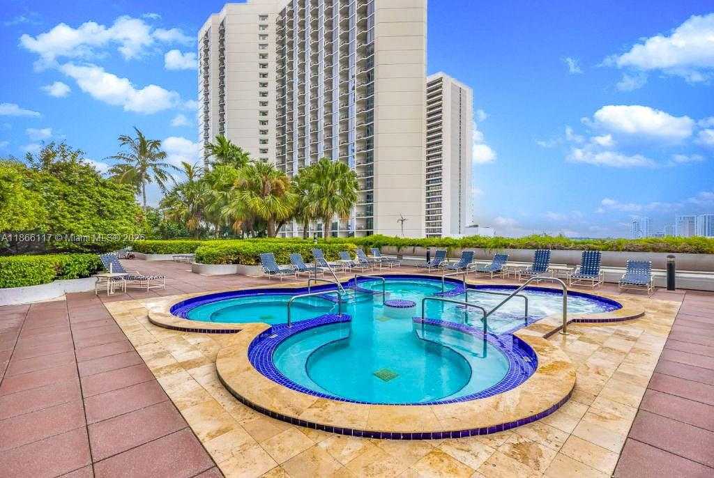 Small Image of 1717 NORTH BAYSHORE DR #A-3752, Miami Number 38