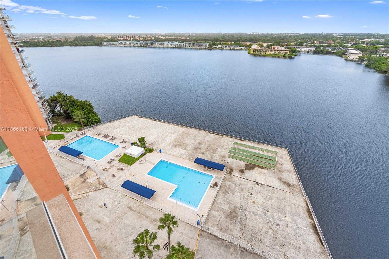 Small Image of 1351 NORTH EAST MIAMI GARDENS DR #1506E, Miami Number 22