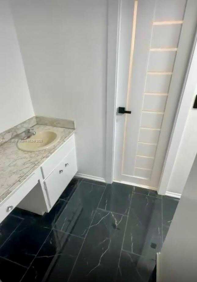 Small Image of 1351 NORTH EAST MIAMI GARDENS DR #1506E, Miami Number 5