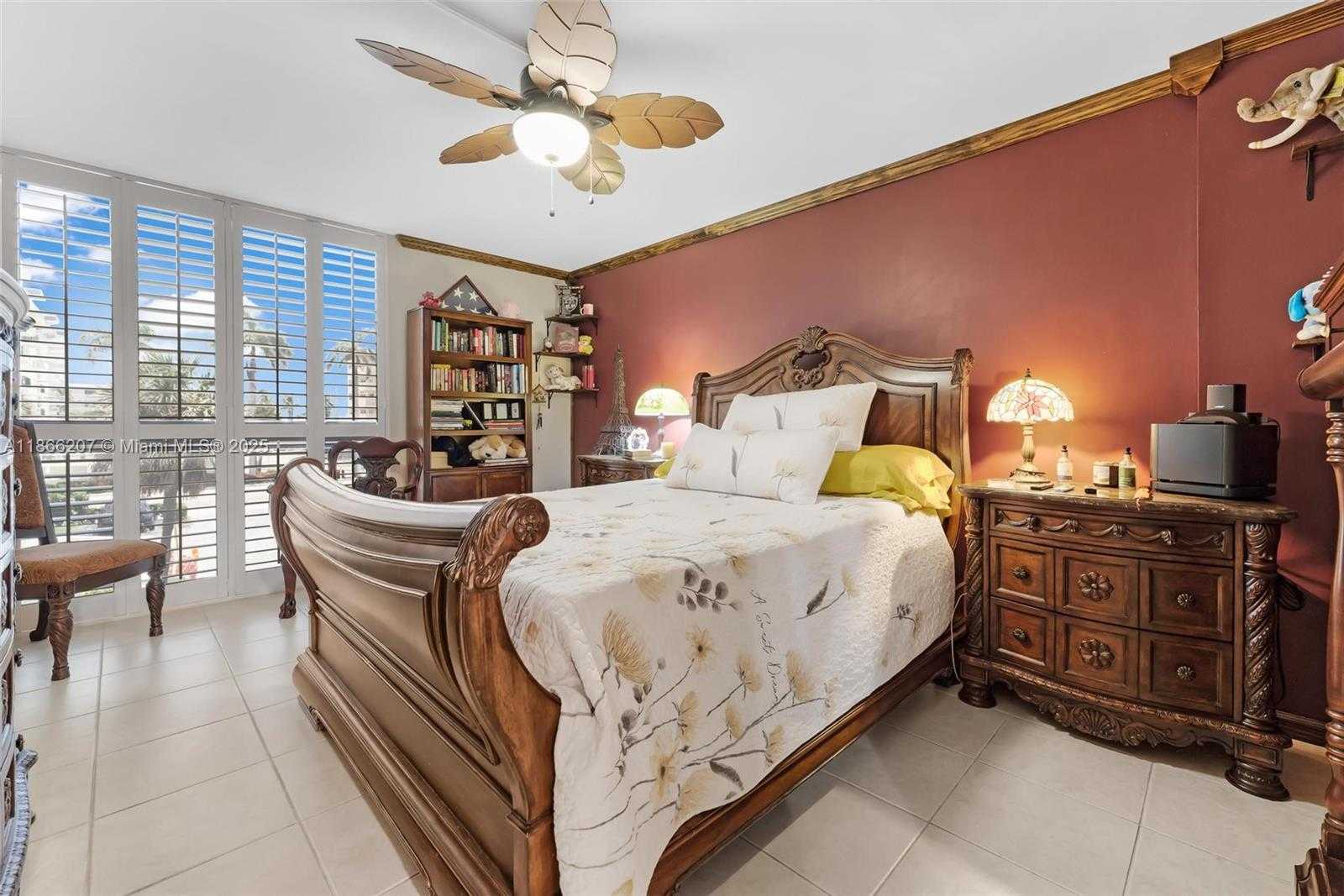 Small Image of 1500 SOUTH OCEAN DR #2G, Hollywood Number 13