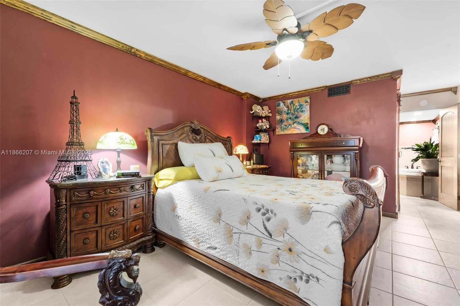 Small Image of 1500 SOUTH OCEAN DR #2G, Hollywood Number 14