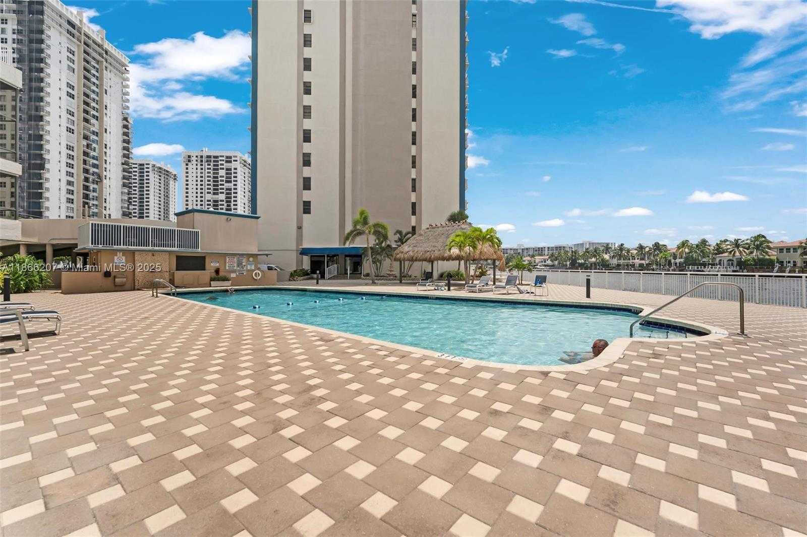 Small Image of 1500 SOUTH OCEAN DR #2G, Hollywood Number 28