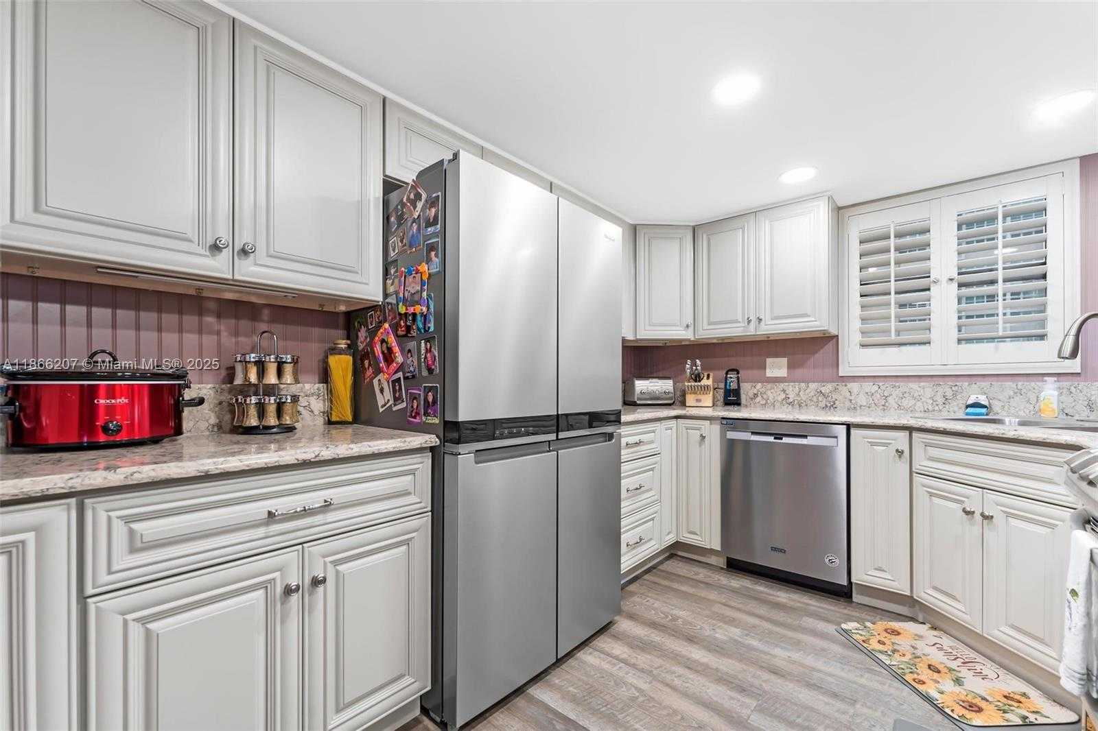 Small Image of 1500 SOUTH OCEAN DR #2G, Hollywood Number 9