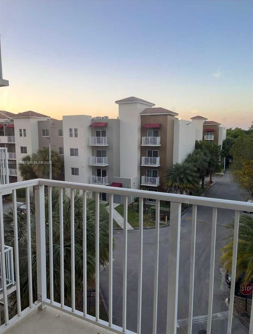 Small Image of 11060 SOUTH WEST 196TH ST #601, Cutler Bay Number 10