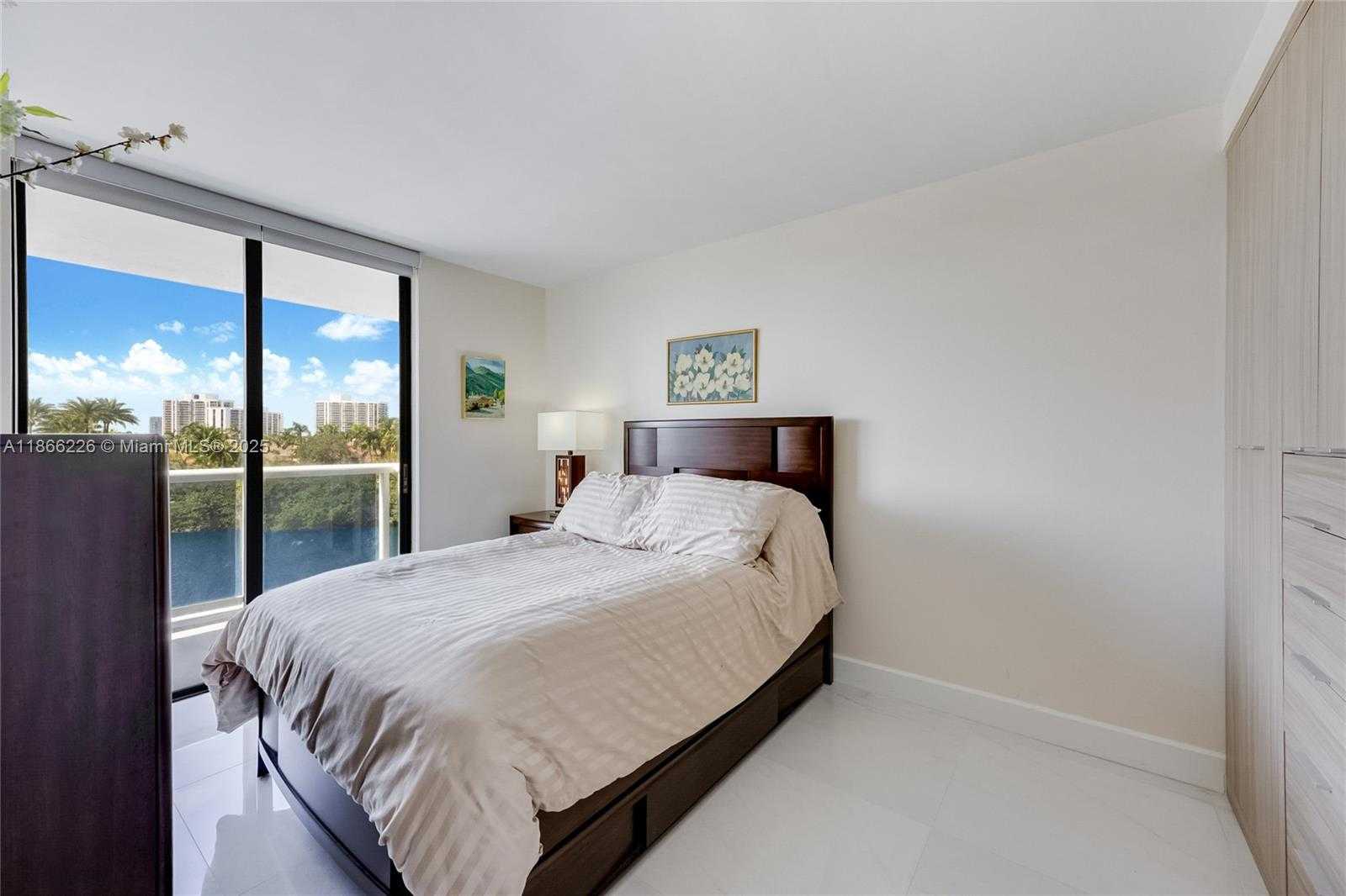 Small Image of 20505 EAST COUNTRY CLUB DR #432, Aventura Number 13