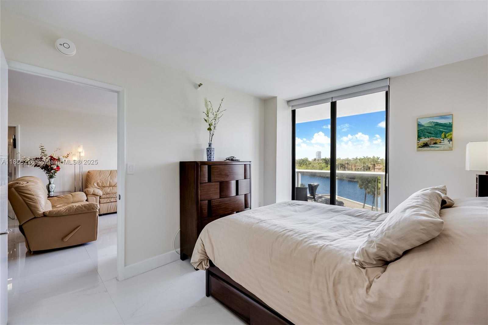 Small Image of 20505 EAST COUNTRY CLUB DR #432, Aventura Number 14