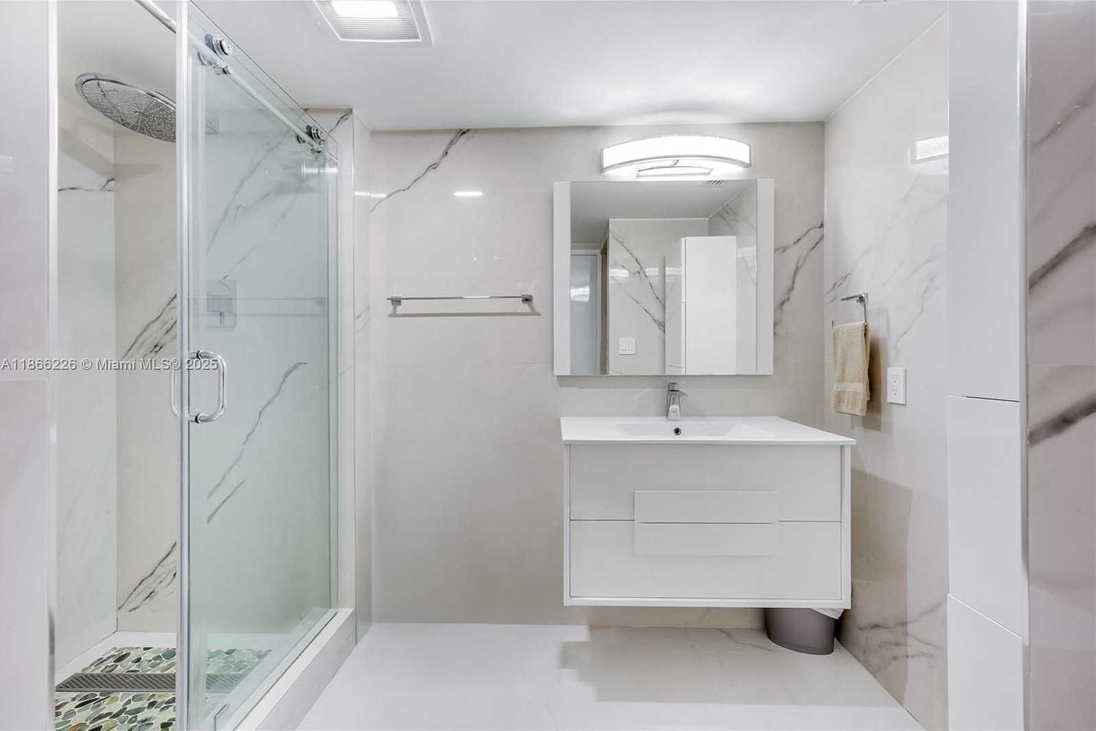 Small Image of 20505 EAST COUNTRY CLUB DR #432, Aventura Number 15