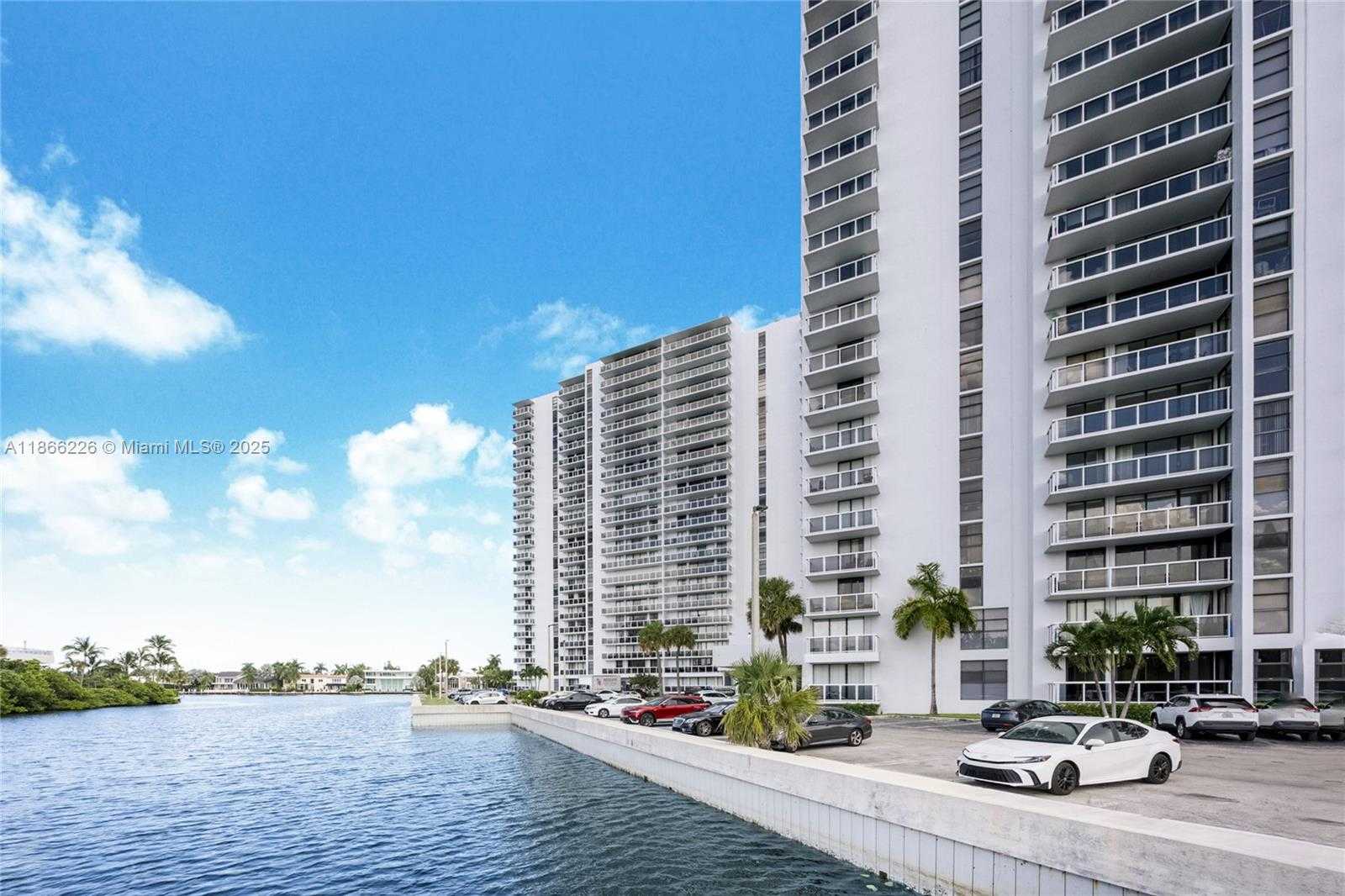 Small Image of 20505 EAST COUNTRY CLUB DR #432, Aventura Number 17