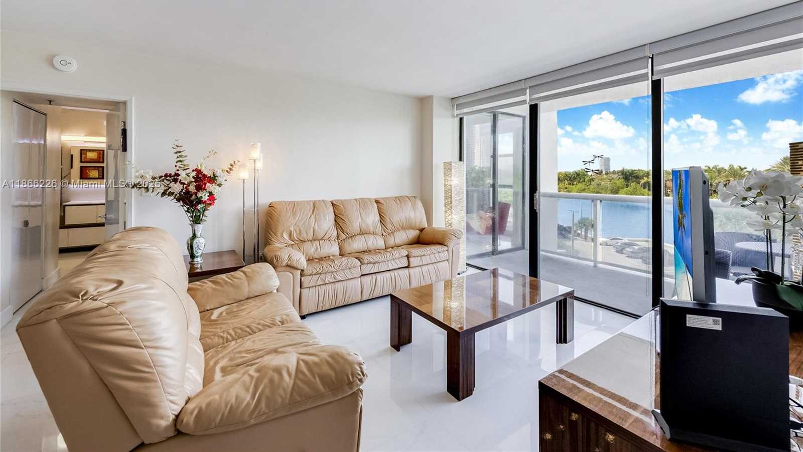 Small Image of 20505 EAST COUNTRY CLUB DR #432, Aventura Number 6