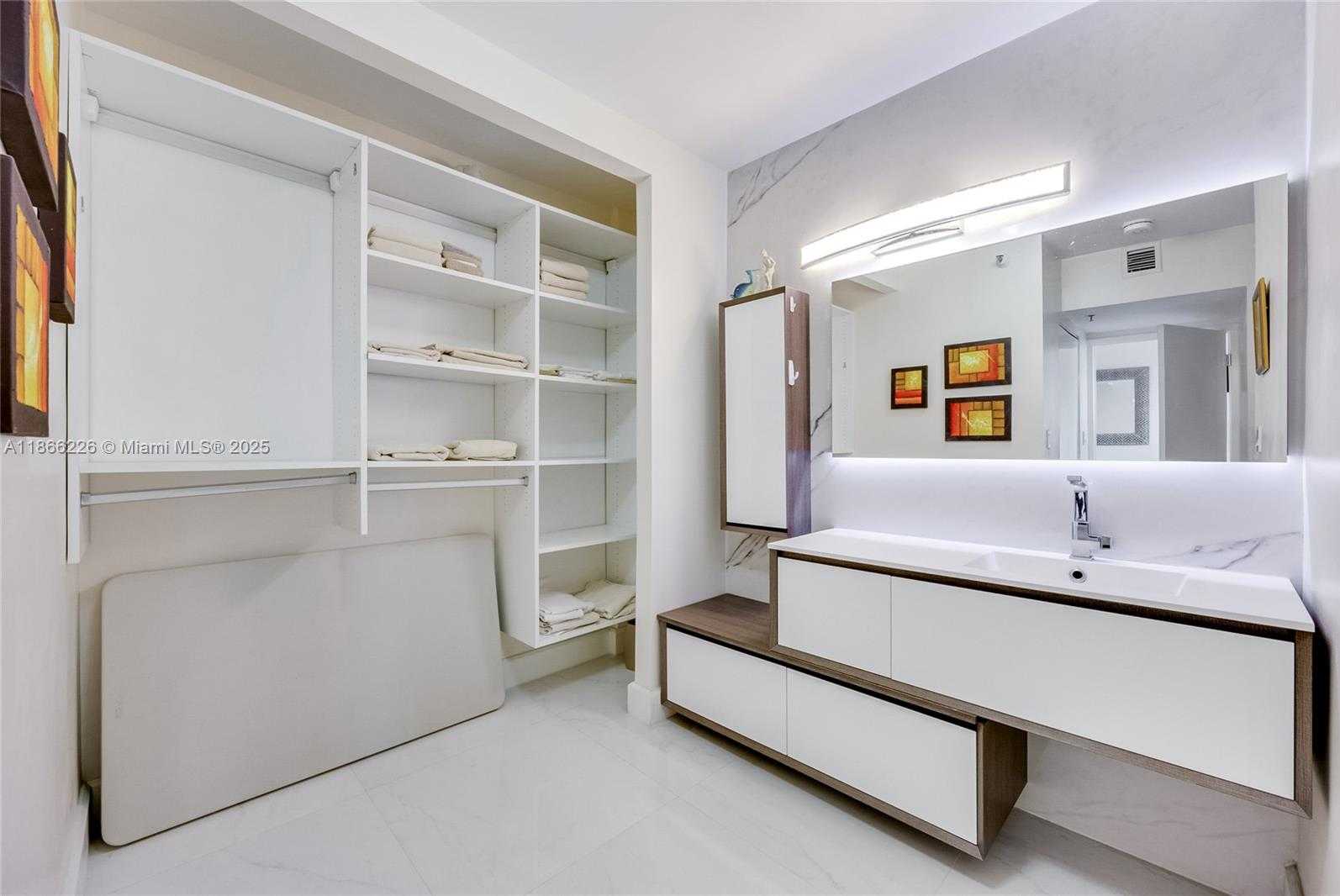 Small Image of 20505 EAST COUNTRY CLUB DR #432, Aventura Number 7
