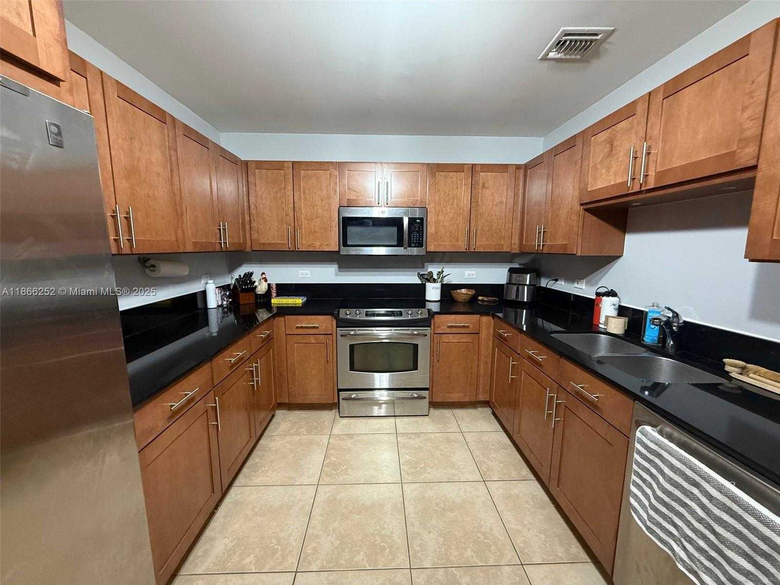 Small Image of 8395 SOUTH WEST 73RD AVE #509, Miami Number 10