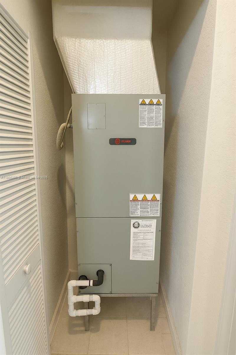 Small Image of 3386 WEST 106TH TER, Hialeah Number 21