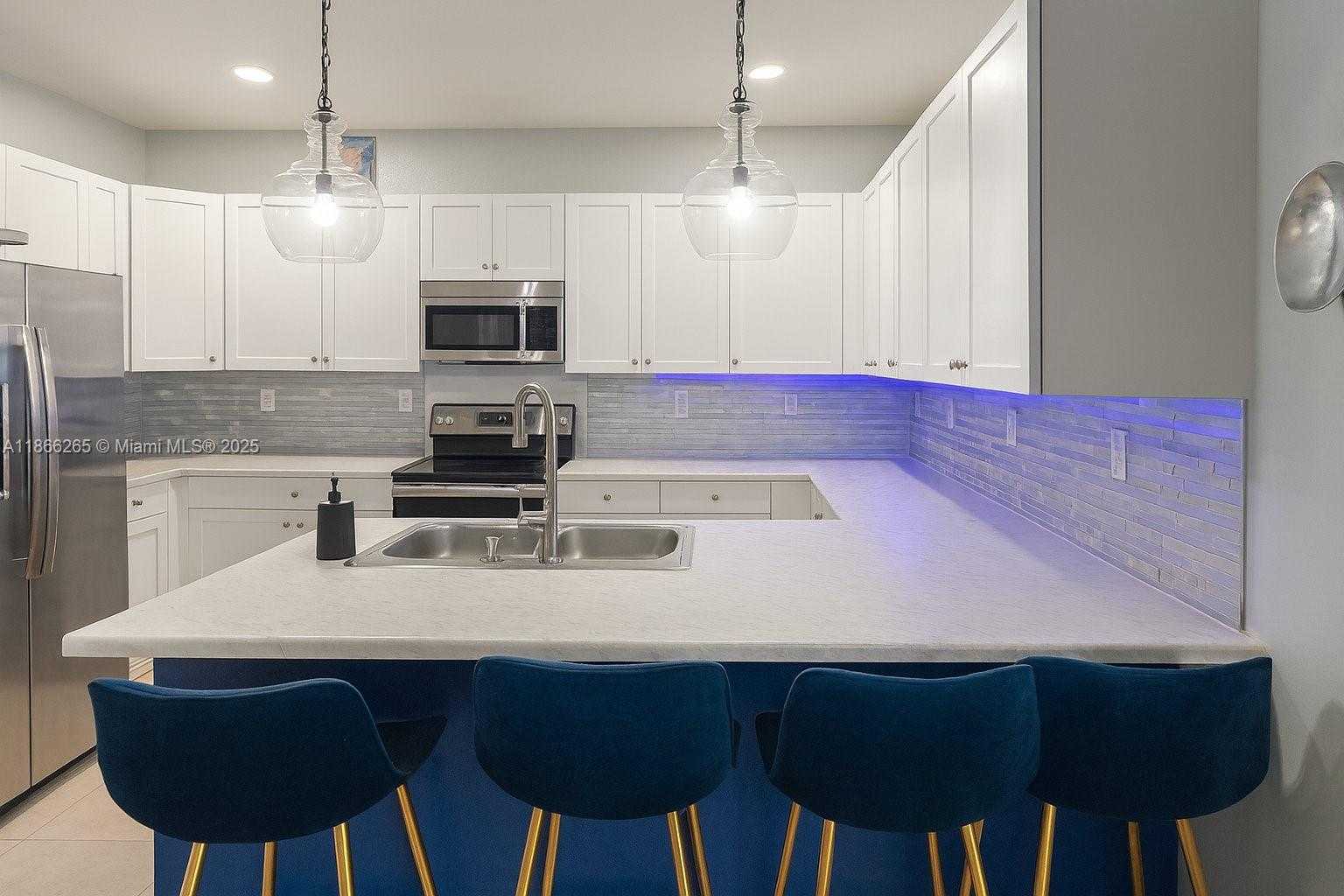 Small Image of 3386 WEST 106TH TER, Hialeah Number 7