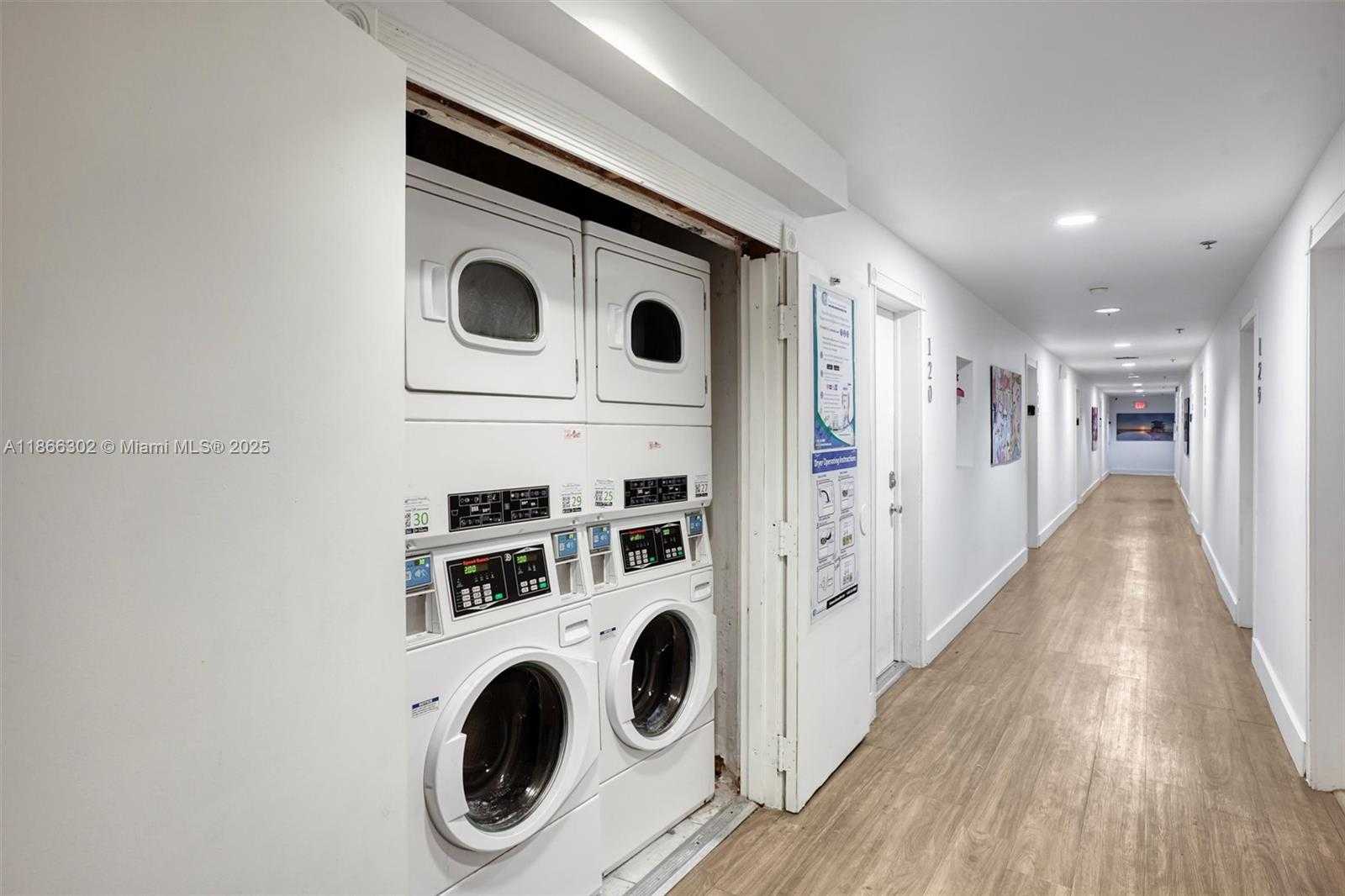 Small Image of 335 OCEAN DR #111, Miami Beach Number 10