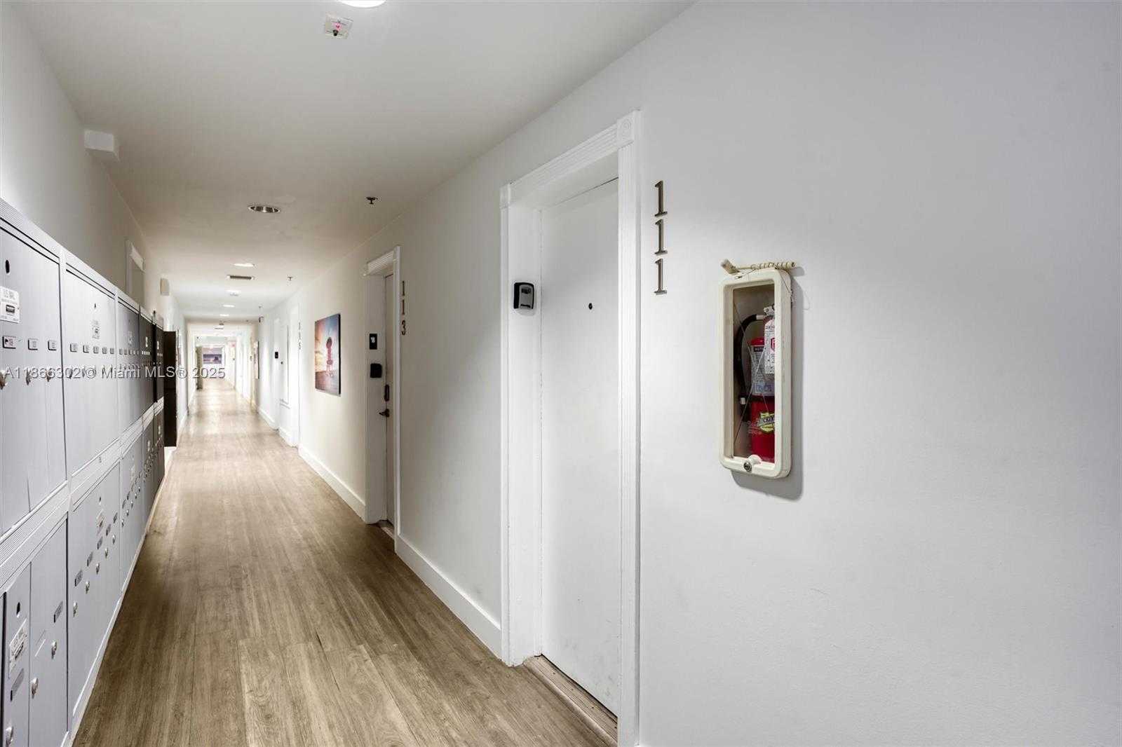 Small Image of 335 OCEAN DR #111, Miami Beach Number 11