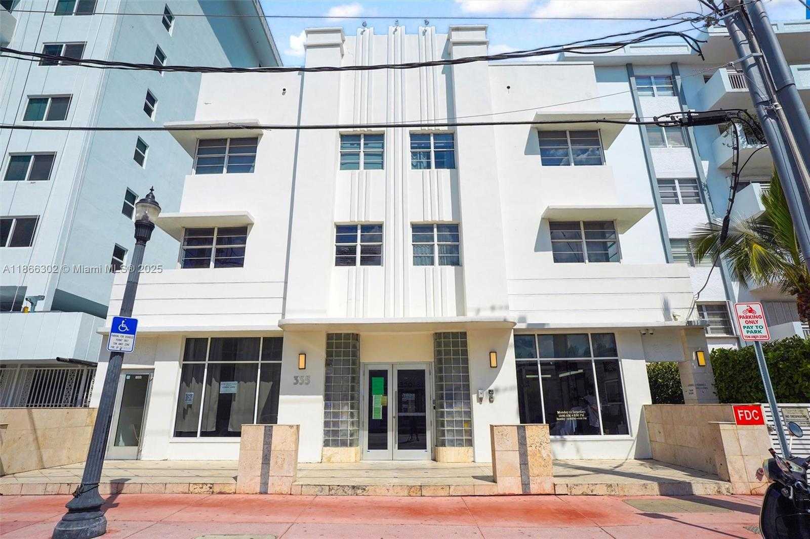 Small Image of 335 OCEAN DR #111, Miami Beach Number 12