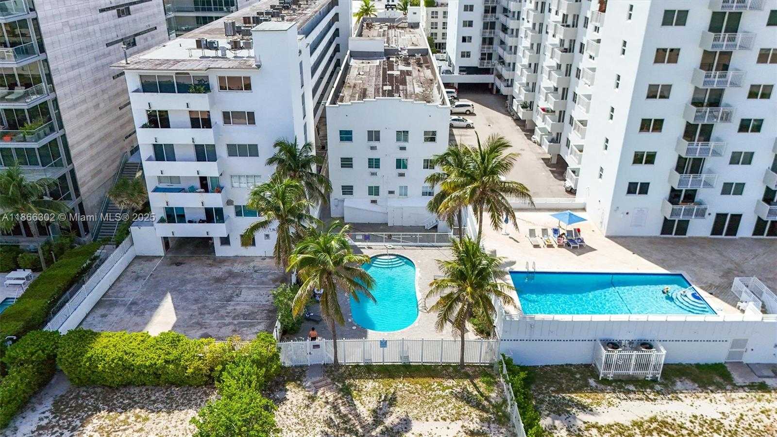 Small Image of 335 OCEAN DR #111, Miami Beach Number 20