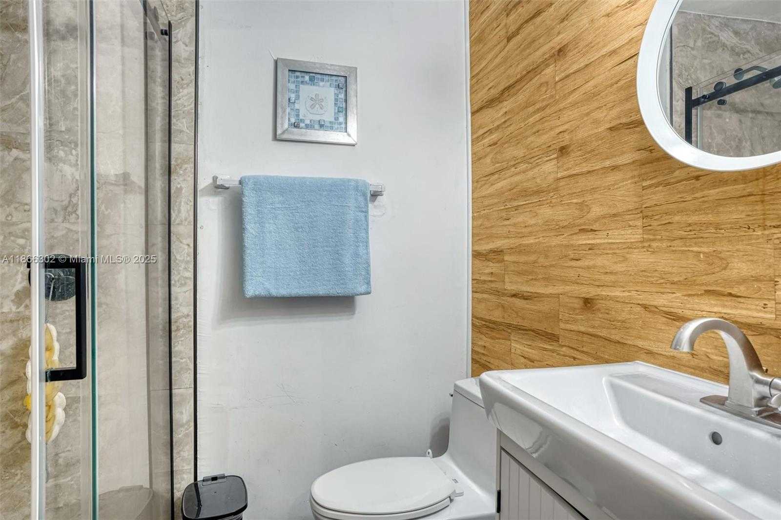 Small Image of 335 OCEAN DR #111, Miami Beach Number 7