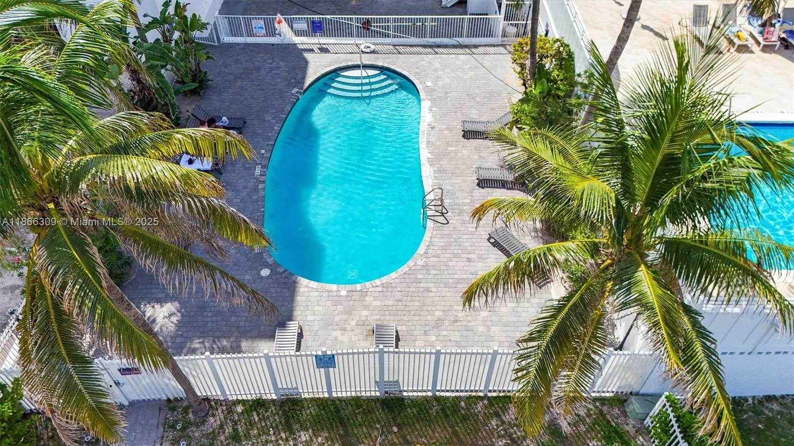 Small Image of 335 OCEAN DR #223, Miami Beach Number 10