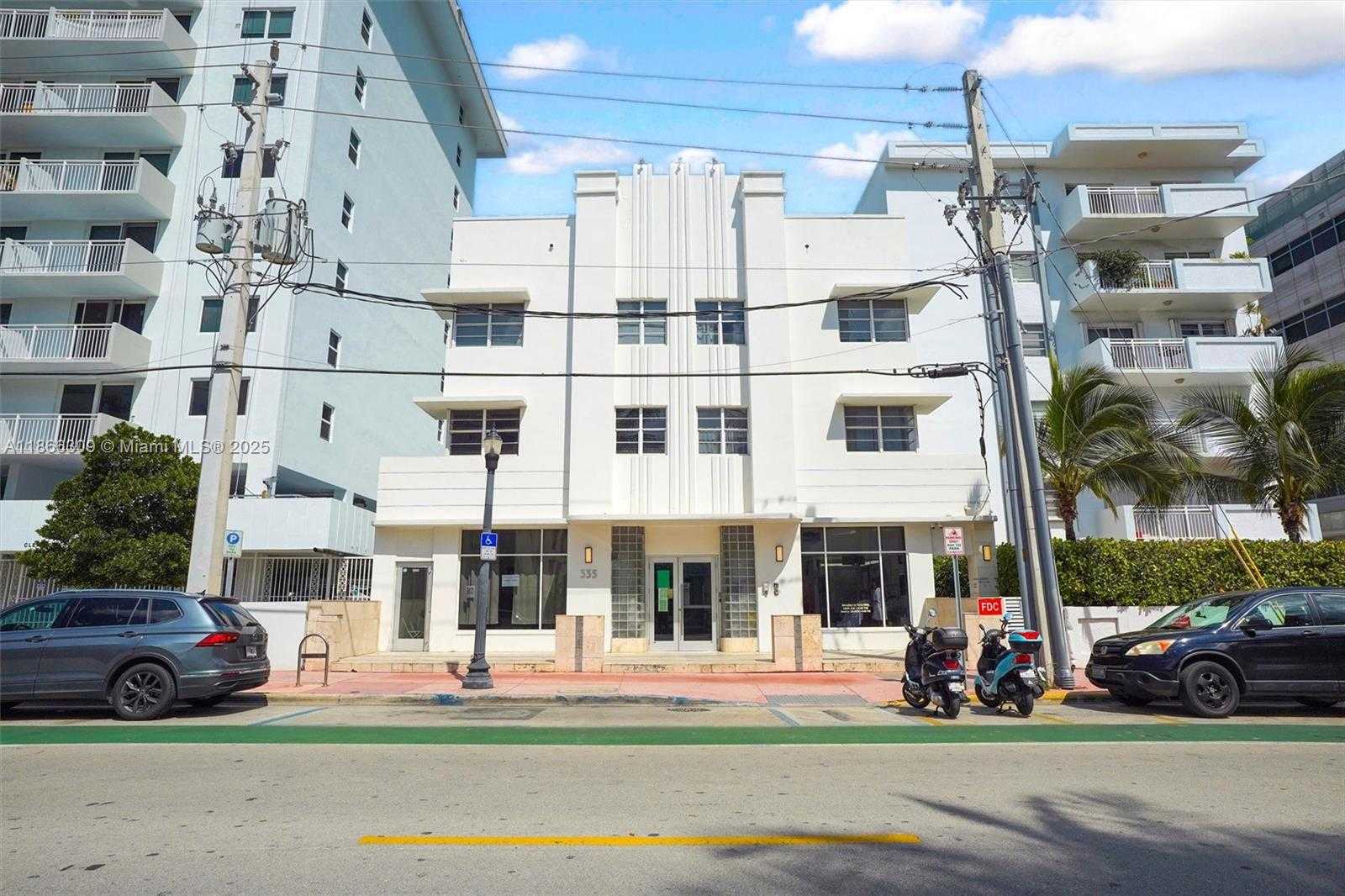Small Image of 335 OCEAN DR #223, Miami Beach Number 2