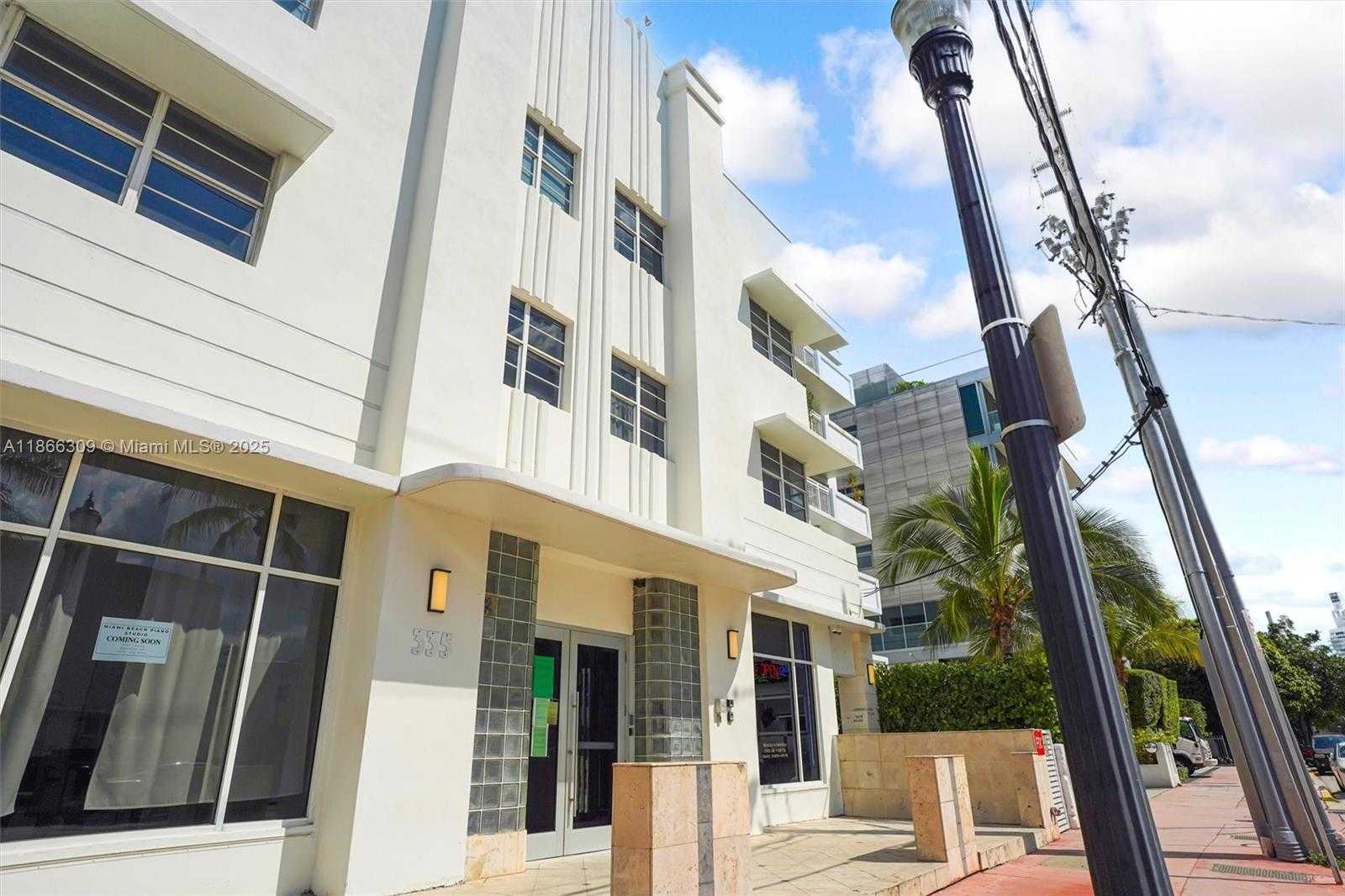 Small Image of 335 OCEAN DR #223, Miami Beach Number 3