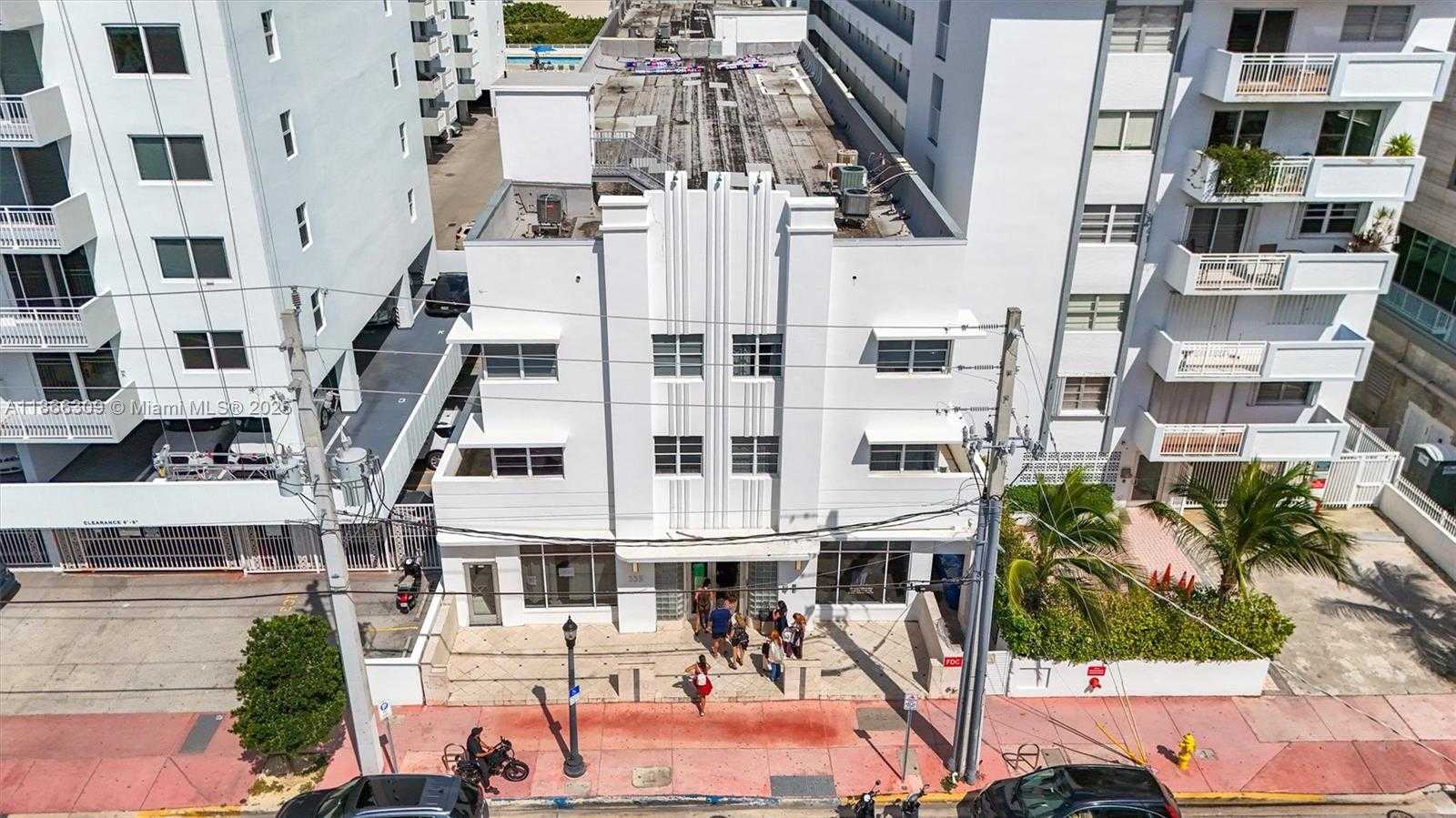 Small Image of 335 OCEAN DR #223, Miami Beach Number 7