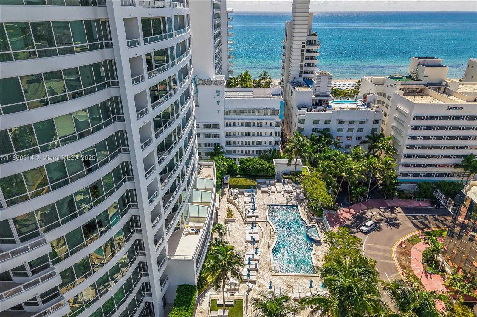 Small Image of 4401 COLLINS AVE #2010, Miami Beach Number 34