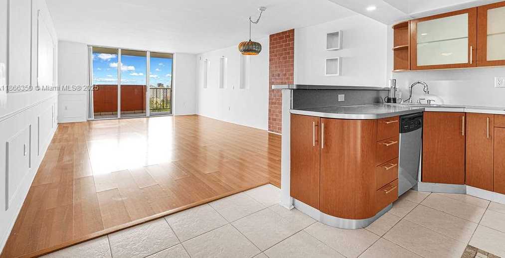 Small Image of 2780 NORTH EAST 183RD ST #1511, Aventura Number 4