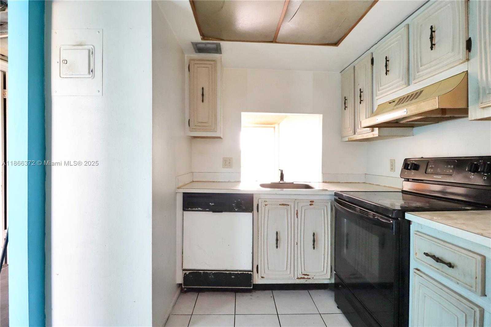 Small Image of 110 ROYAL PARK DR #3C, Oakland Park Number 6